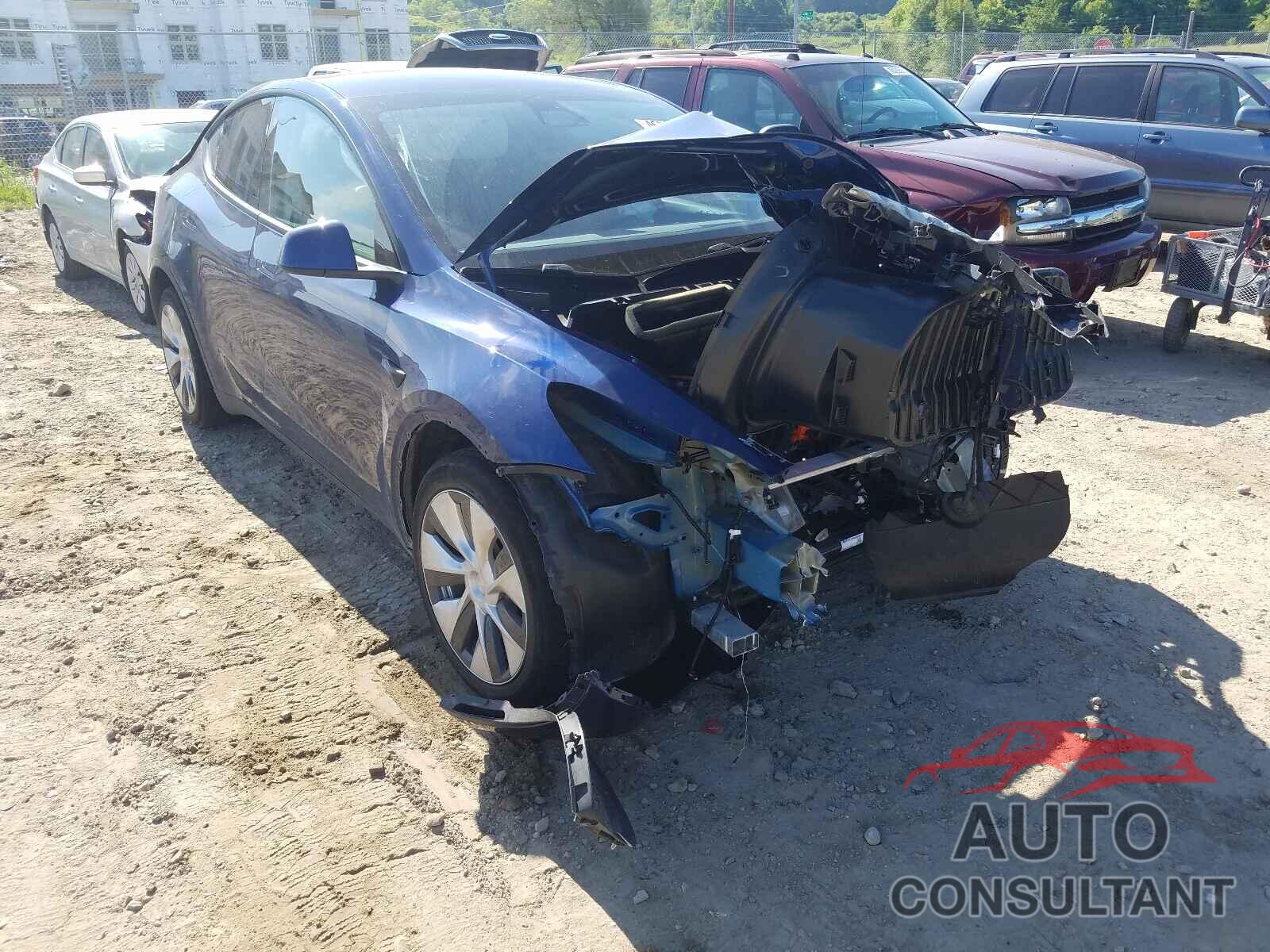 TESLA MODEL Y 2021 - 5YJYGDEE5MF075763