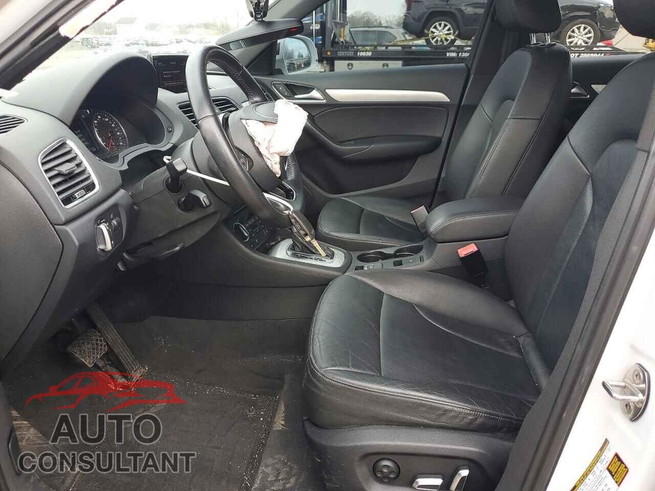 AUDI Q3 2016 - WA1EFCFS1GR015671