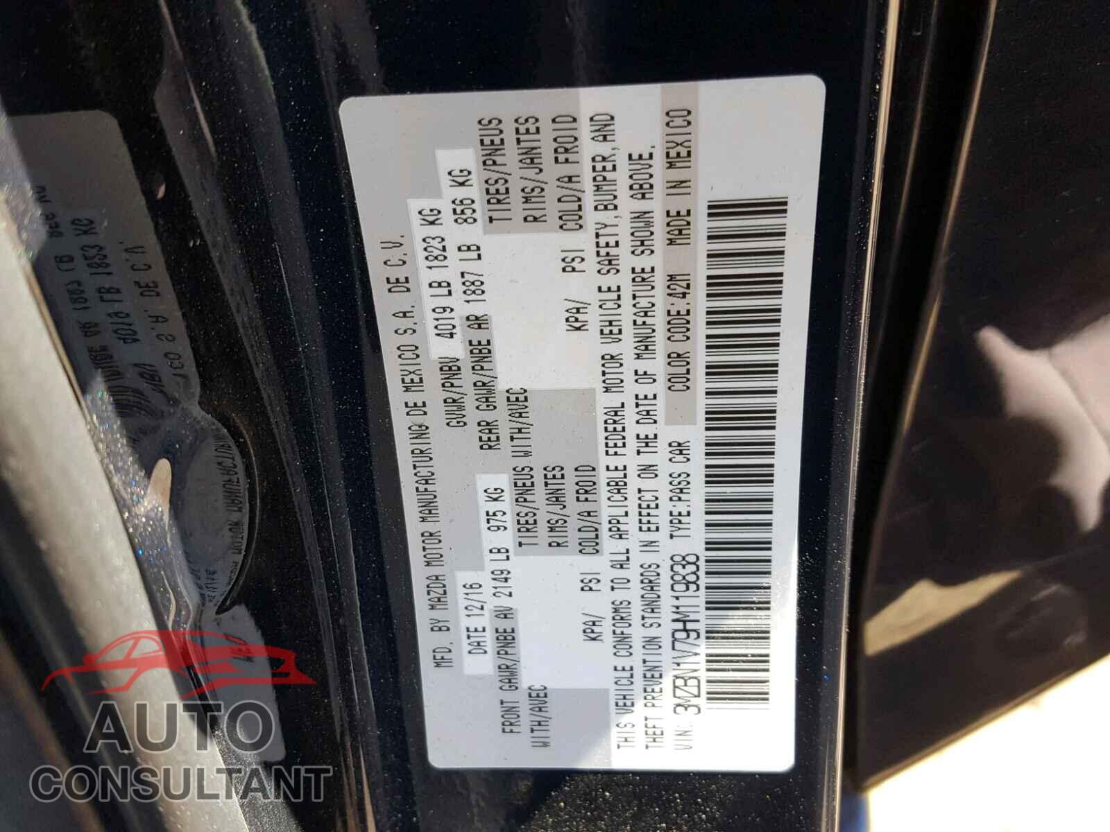 MAZDA 3 2017 - 3MZBN1V79HM119838