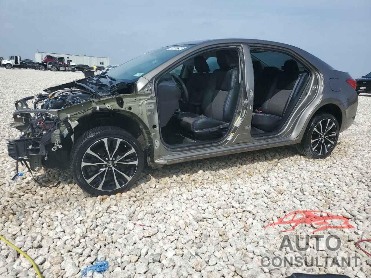 TOYOTA COROLLA 2018 - 5YFBURHE9JP802667