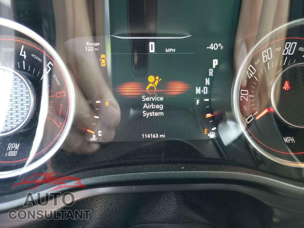 DODGE CHALLENGER 2015 - 2C3CDZAT7FH704087