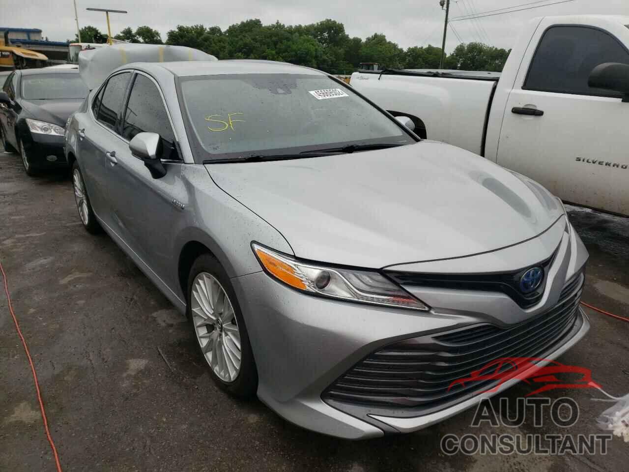 TOYOTA CAMRY 2019 - 4T1B21HK2KU011085