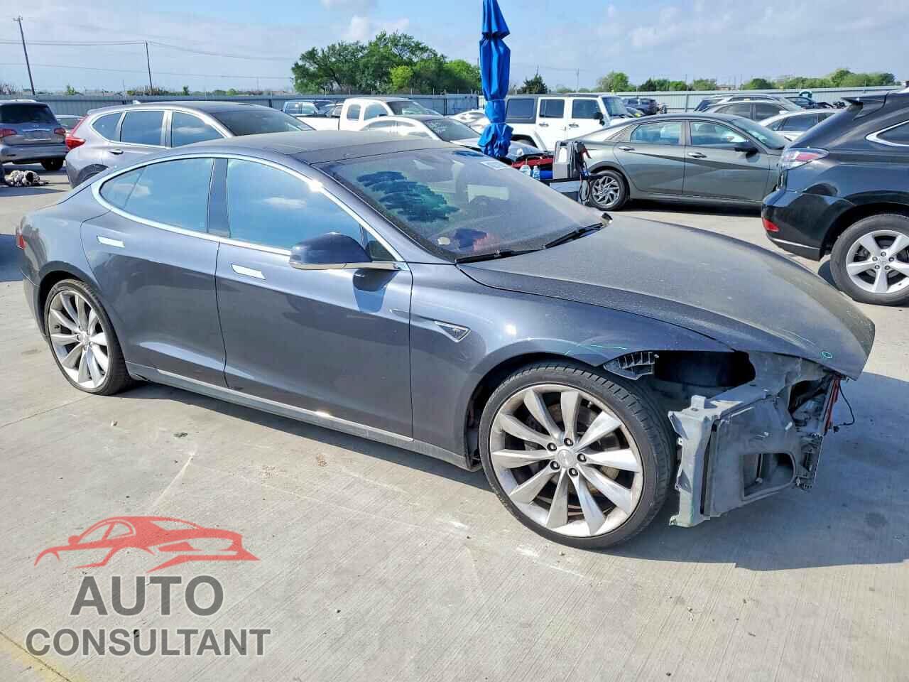 TESLA MODEL S 2015 - 5YJSA1E11FF110532