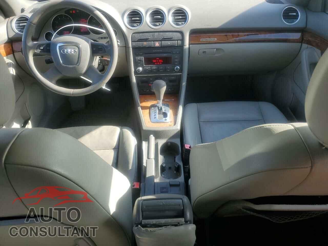 AUDI A4 2009 - WAUDF48H49K000521