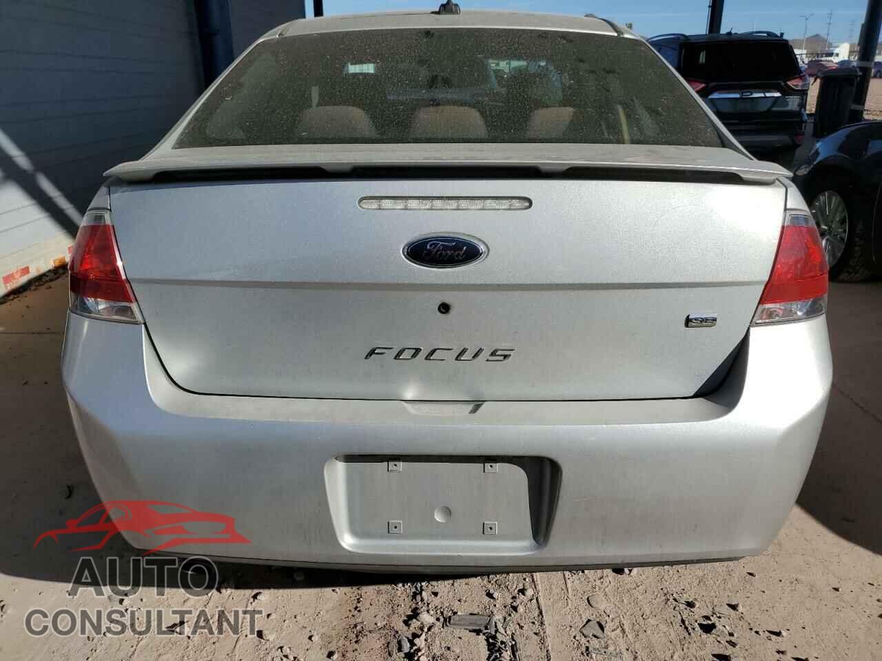 FORD FOCUS 2009 - 1FAHP32N59W155619