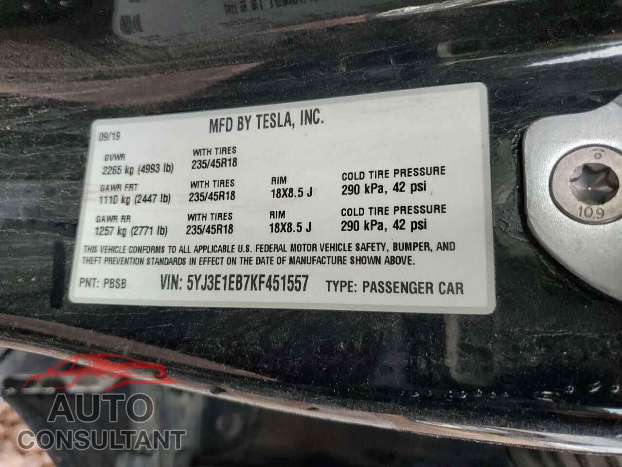 TESLA MODEL 3 2019 - 5YJ3E1EB7KF451557