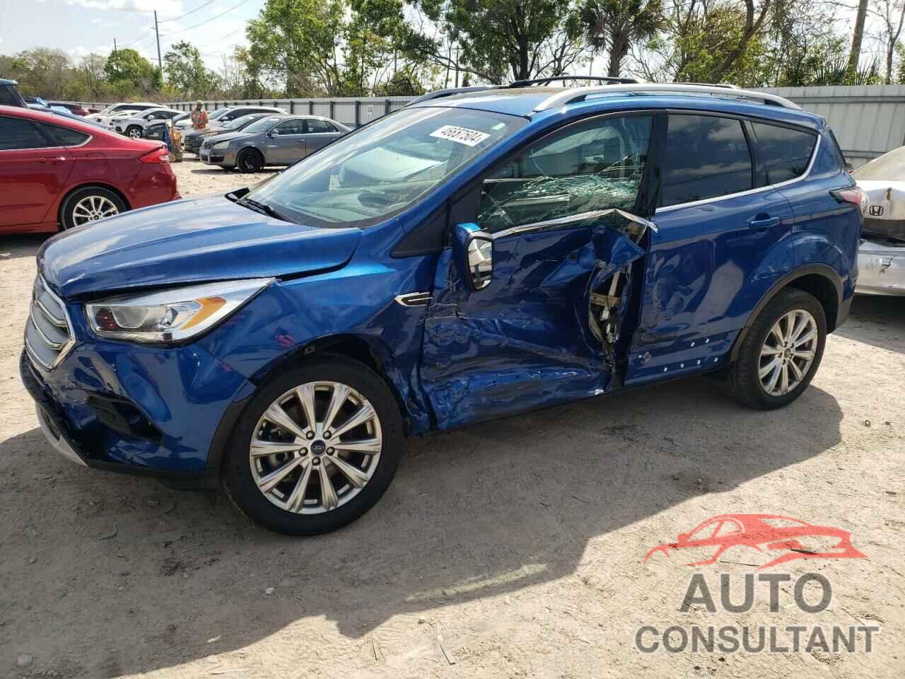 FORD ESCAPE 2017 - 1FMCU9J94HUF00942