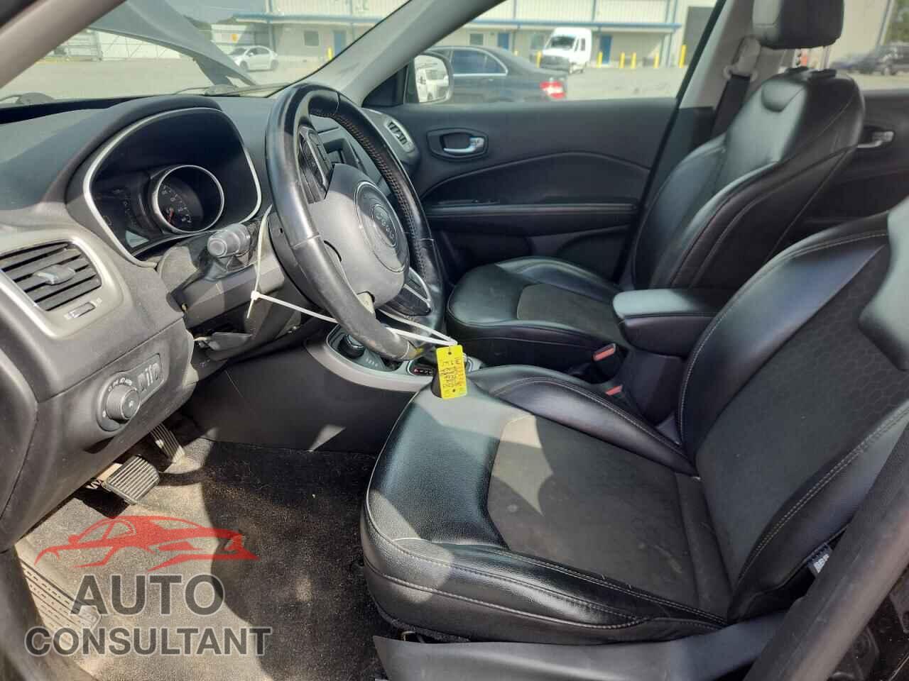 JEEP COMPASS 2019 - 3C4NJDBB8KT595243