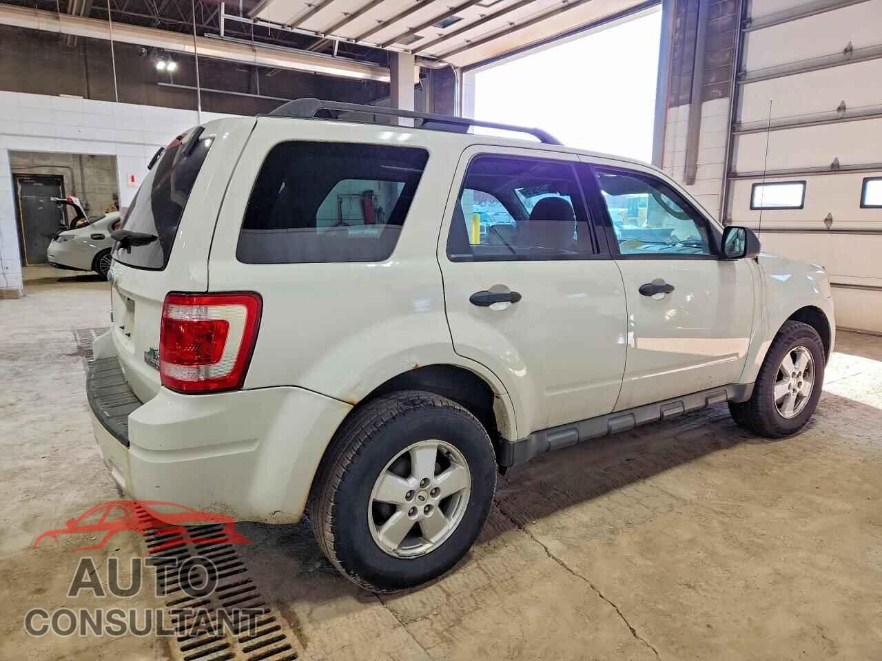 FORD ESCAPE 2010 - 1FMCU0D70AKB75794