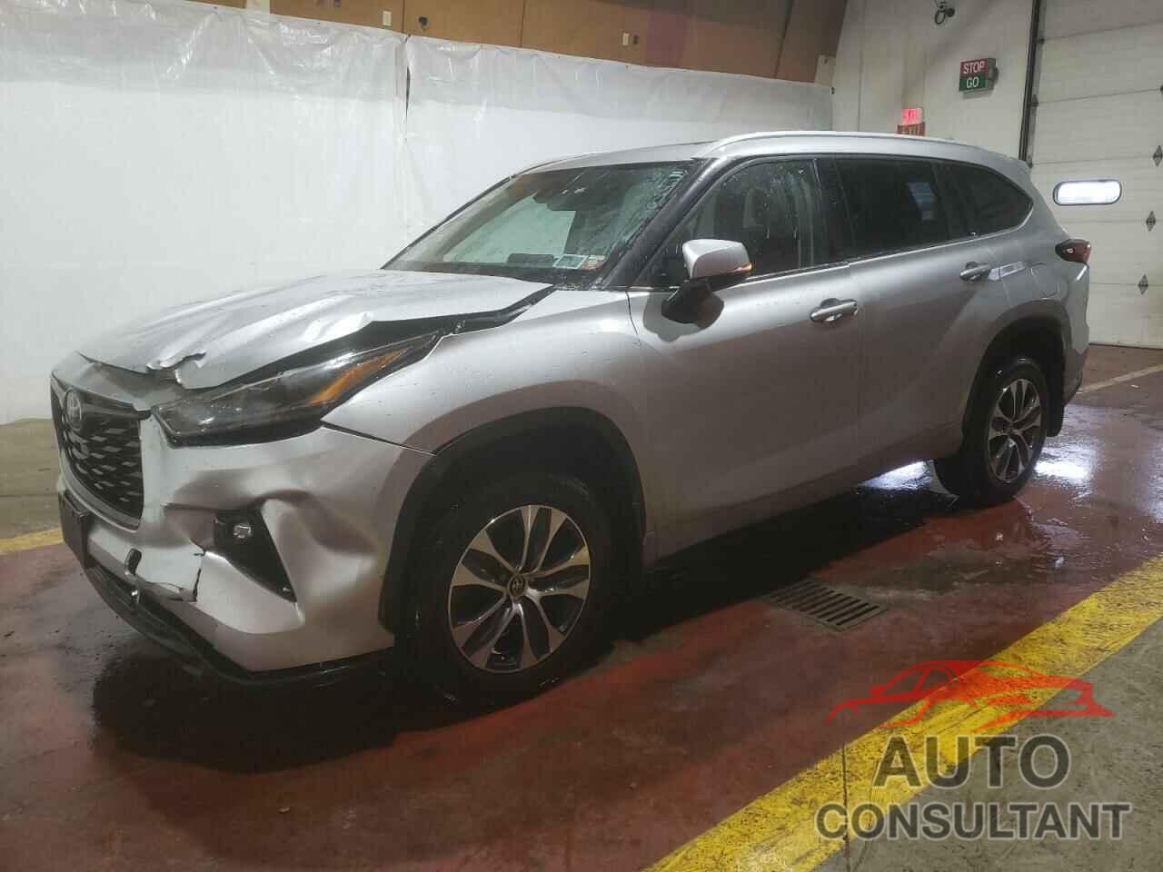 TOYOTA HIGHLANDER 2022 - 5TDGZRBH8NS563152