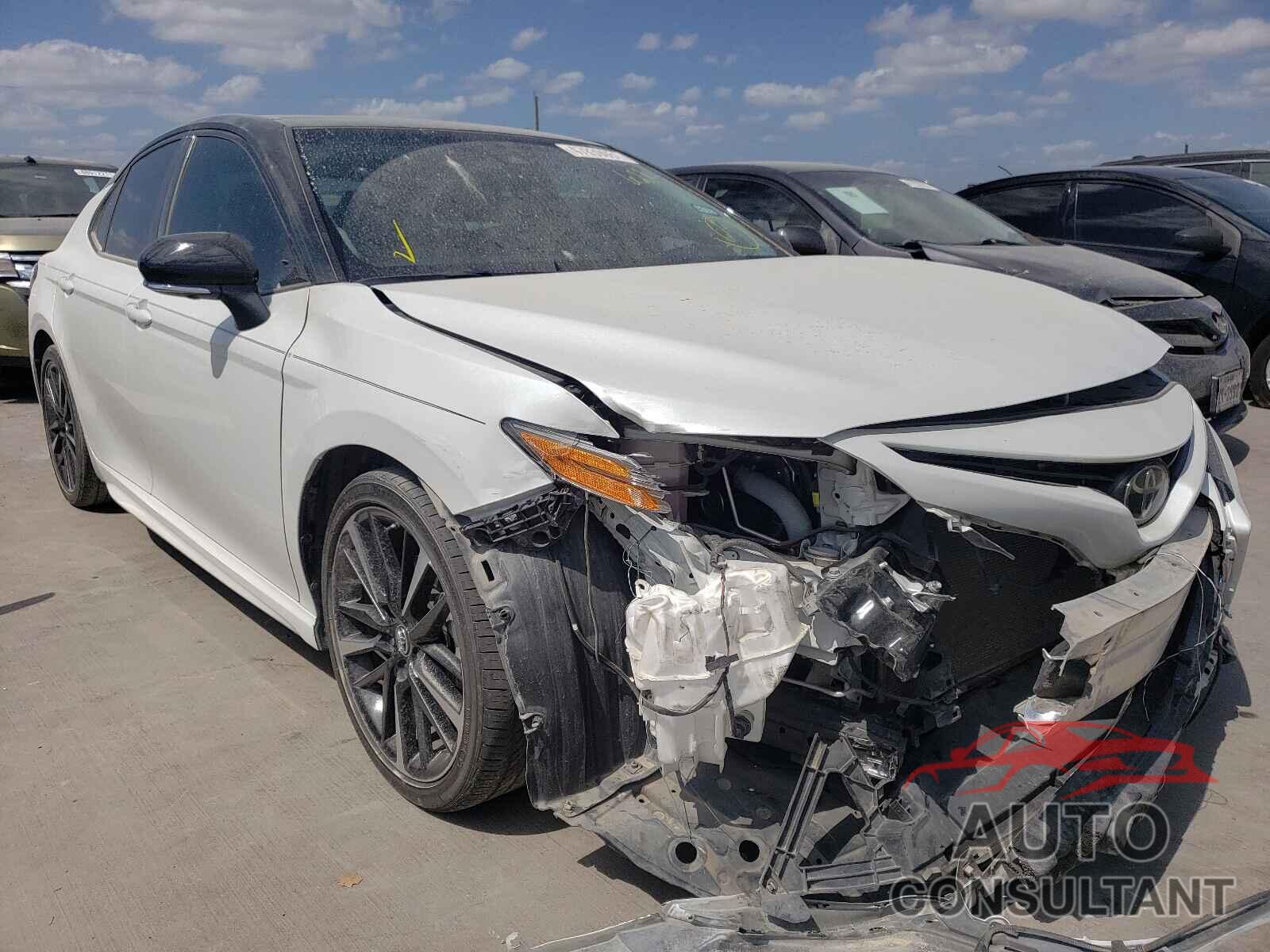 TOYOTA CAMRY 2018 - 4T1BZ1HK8JU016883