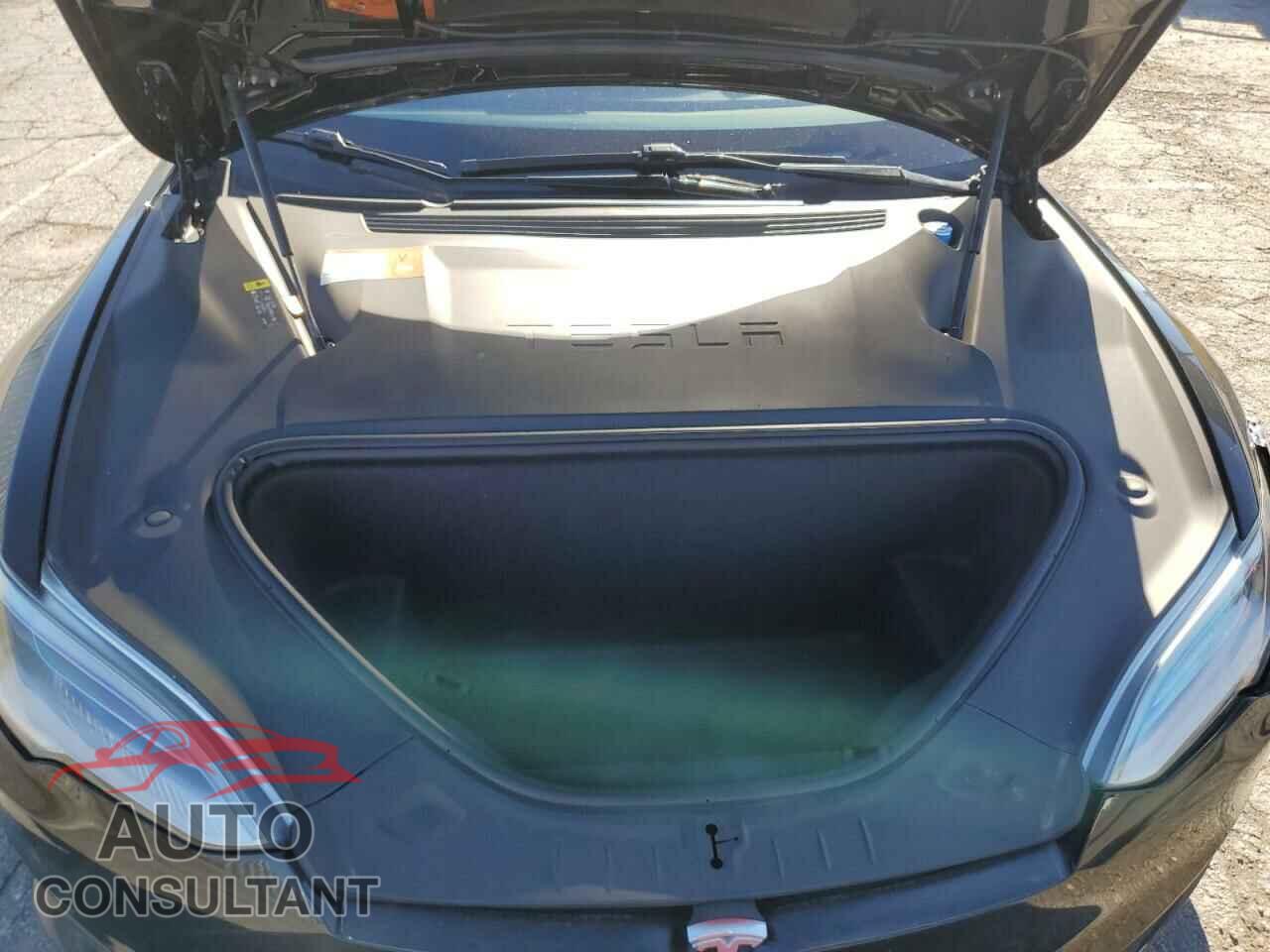 TESLA MODEL S 2018 - 5YJSA1E29JF271597