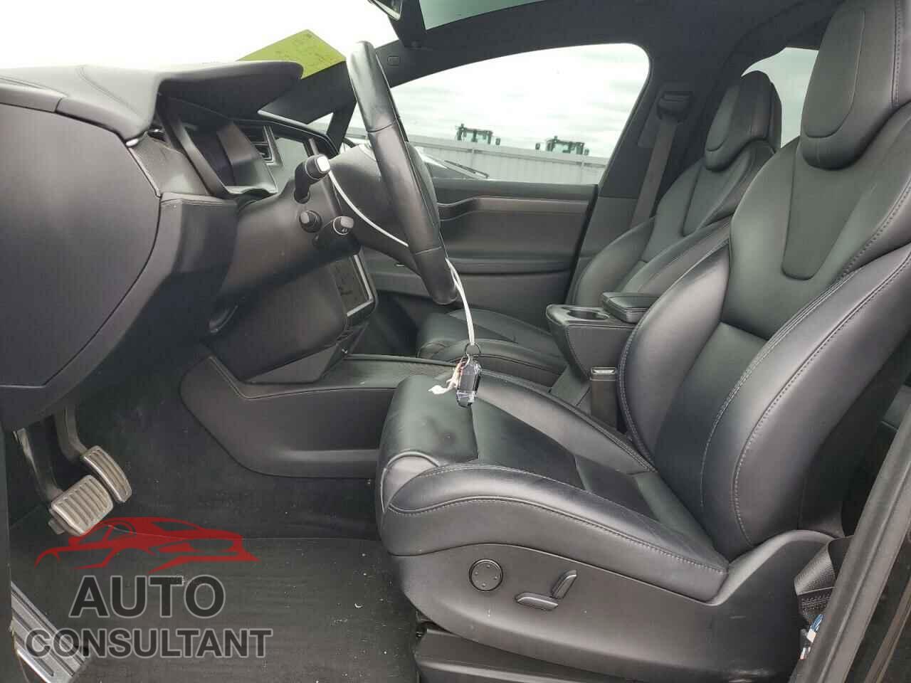 TESLA MODEL X 2018 - 5YJXCDE26JF102154