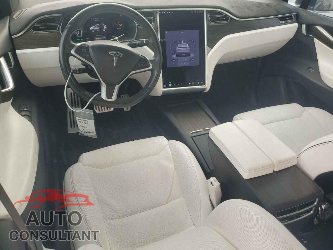 TESLA MODEL X 2016 - 5YJXCBE21GF004162