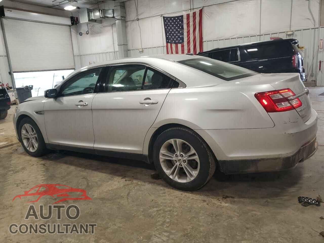 FORD TAURUS 2015 - 1FAHP2D82FG200538