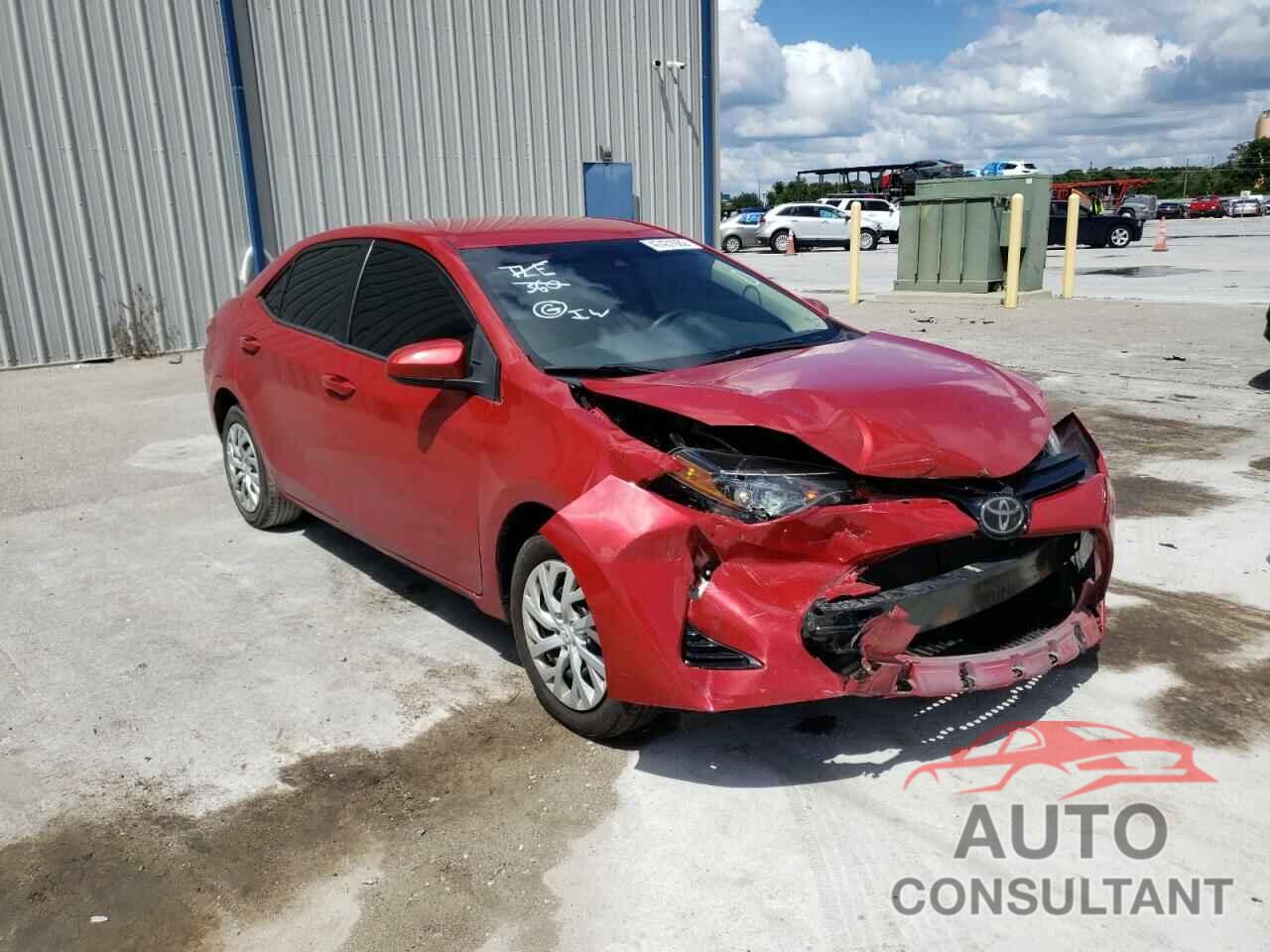 TOYOTA COROLLA 2018 - 5YFBURHE2JP810027