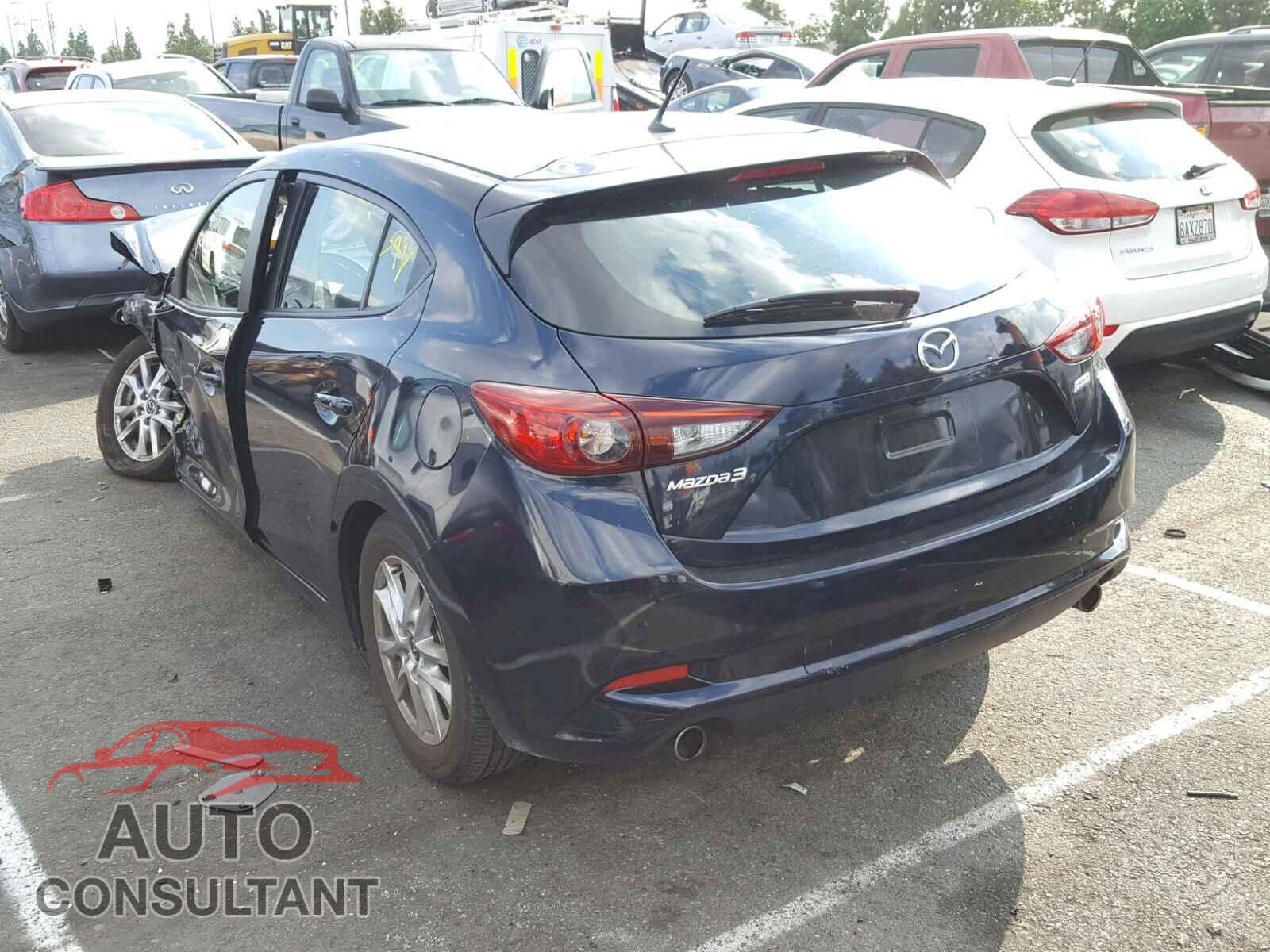 MAZDA 3 2017 - 3MZBN1K70HM120137