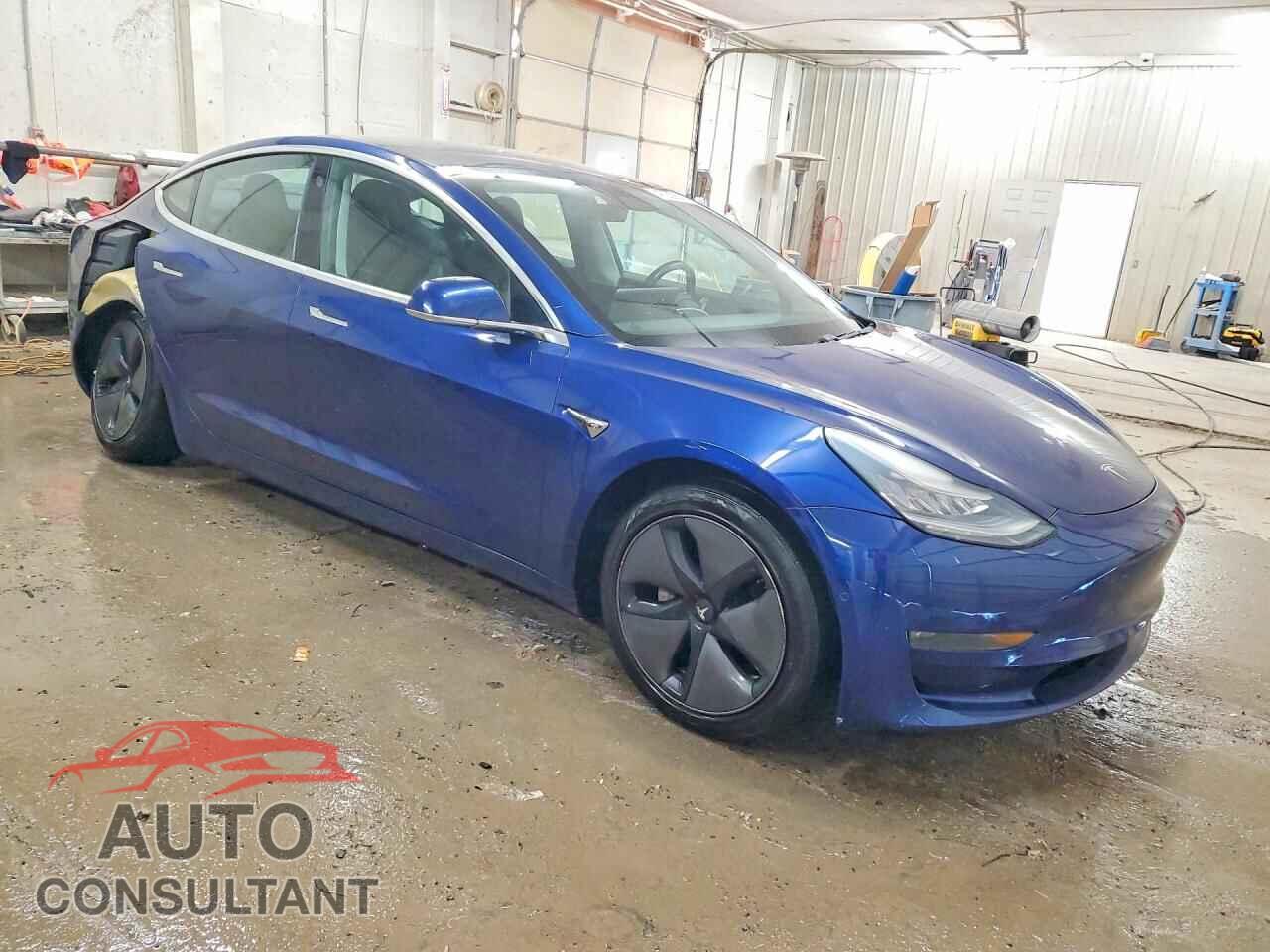 TESLA MODEL 3 2018 - 5YJ3E1EB3JF120215