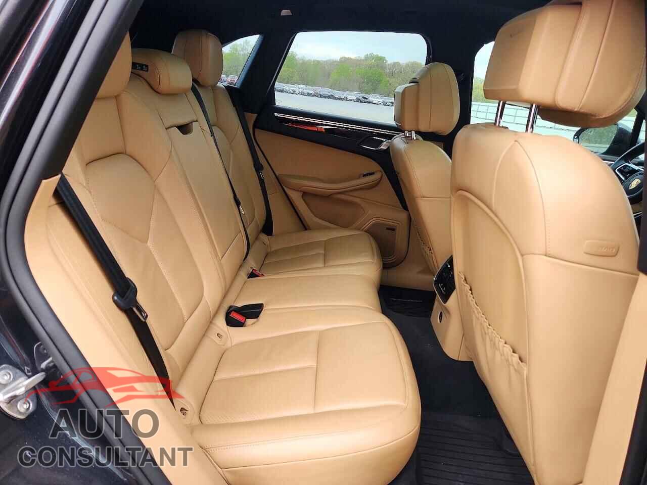 PORSCHE MACAN 2018 - WP1AA2A54JLB13049