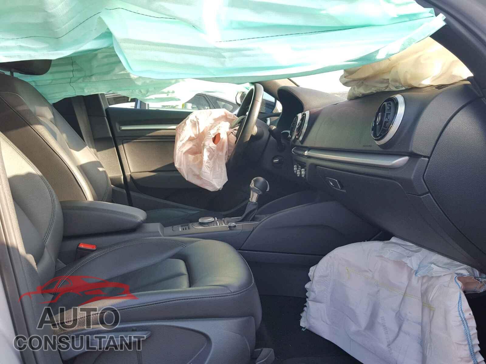 AUDI A3 2016 - WAUA7GFF5G1065626
