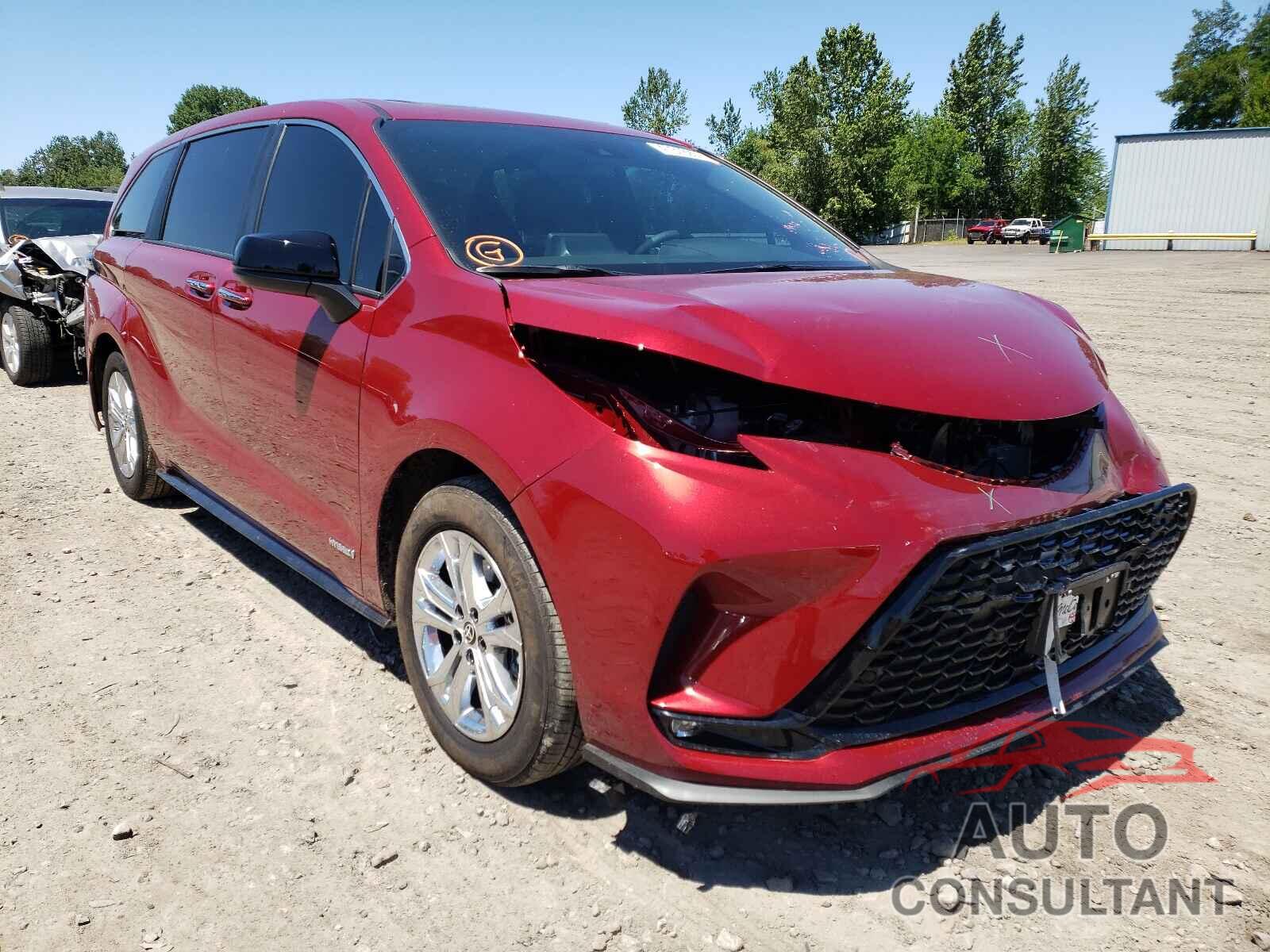 TOYOTA SIENNA 2021 - 5TDXSKFC5MS015165