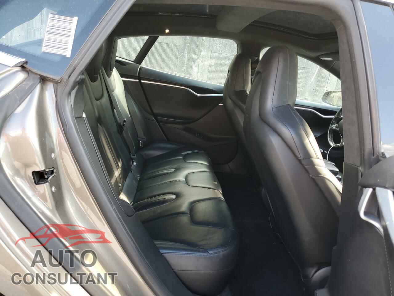 TESLA MODEL S 2016 - 5YJSA1E23GF142621