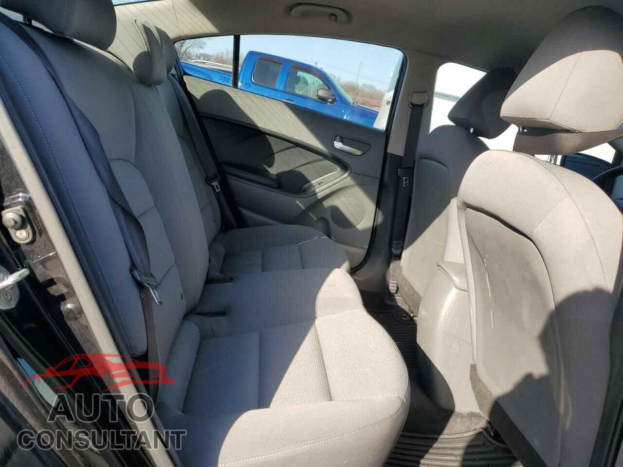 KIA FORTE 2017 - 3KPFK4A77HE034348