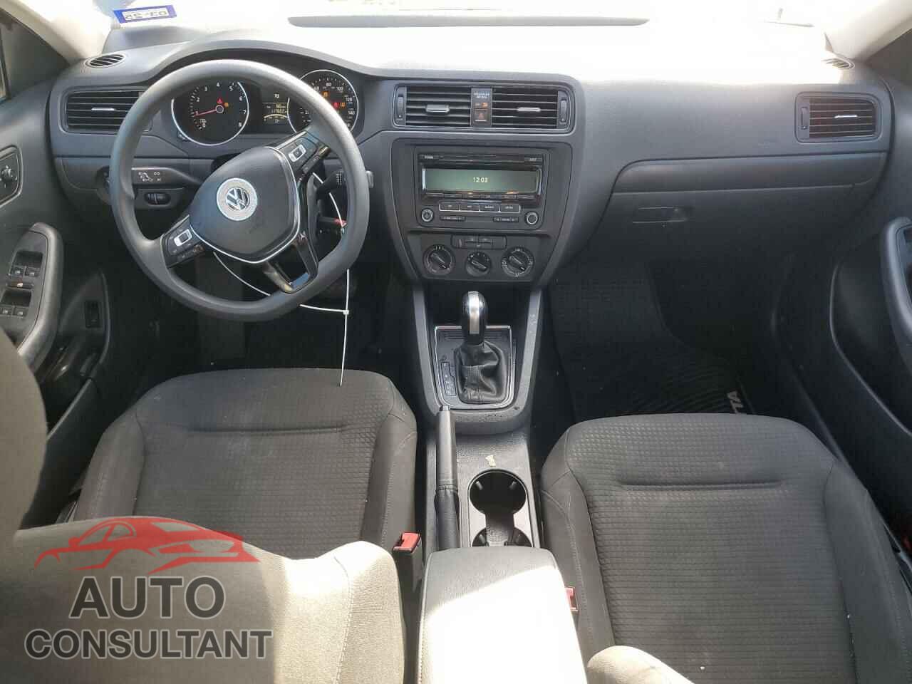 VOLKSWAGEN JETTA 2015 - 3VW2K7AJ3FM335517