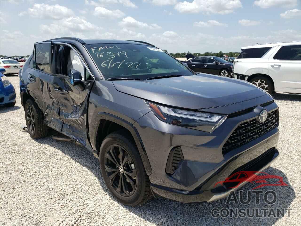 TOYOTA RAV4 2022 - JTM16RFV6NJ017414
