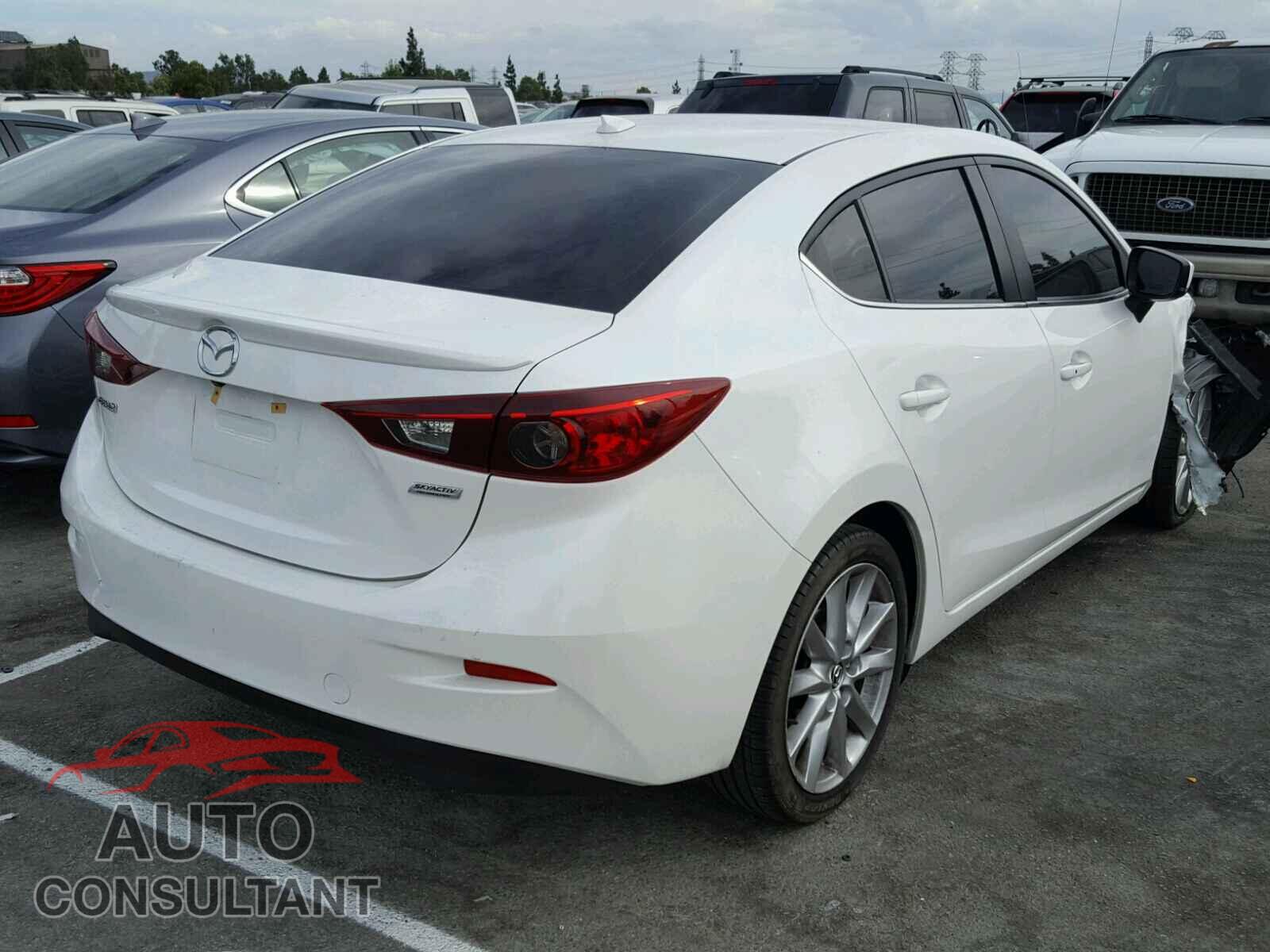 MAZDA 3 2017 - JM1BN1W38H1125013