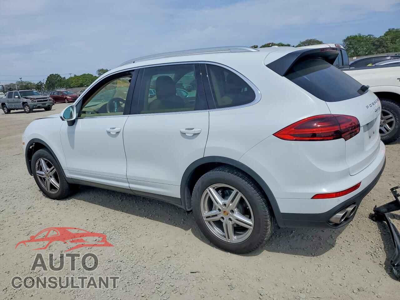 PORSCHE CAYENNE 2017 - WP1AB2A24HLA53142