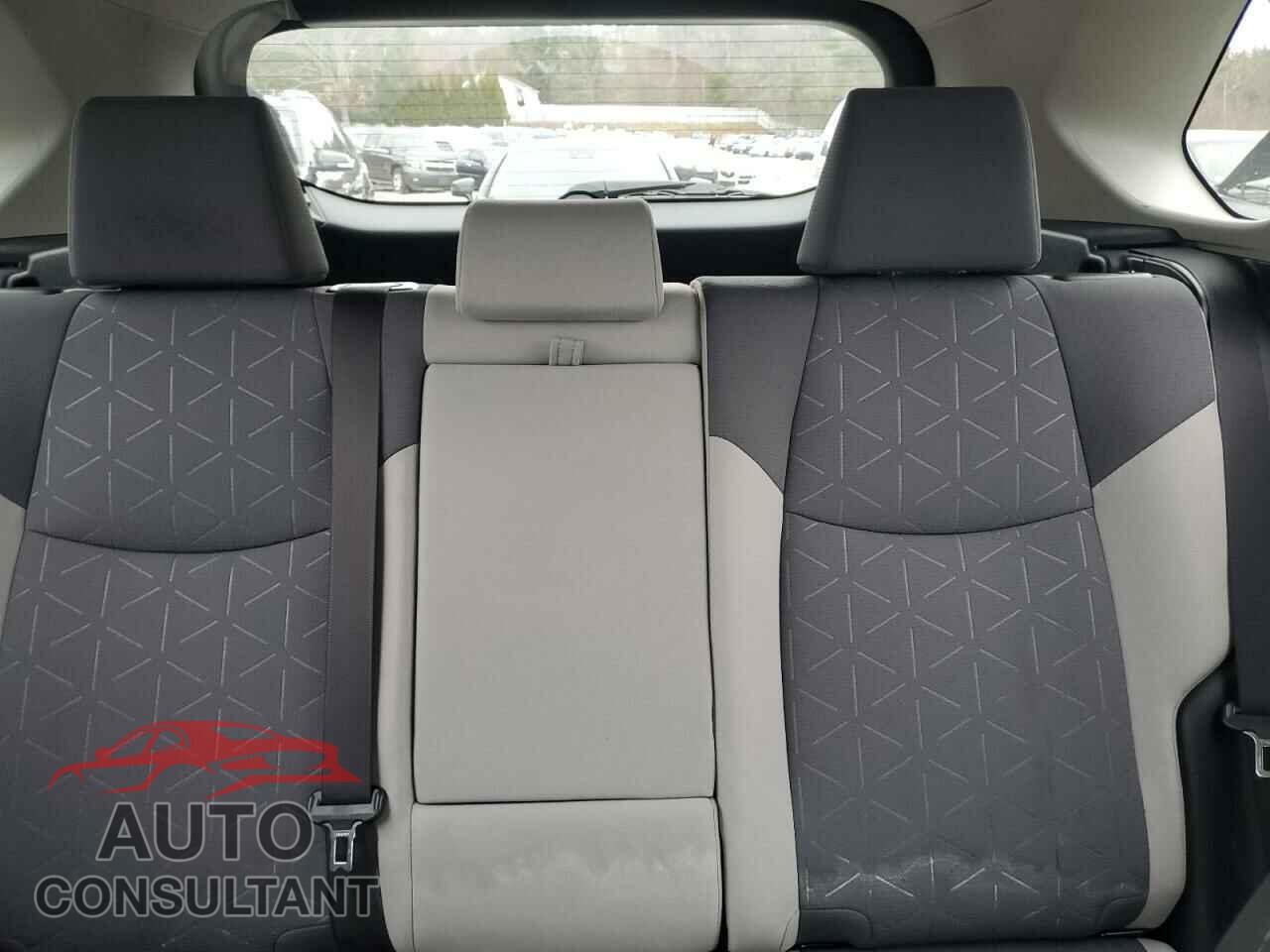 TOYOTA RAV4 2019 - JTMP1RFV7KD028697