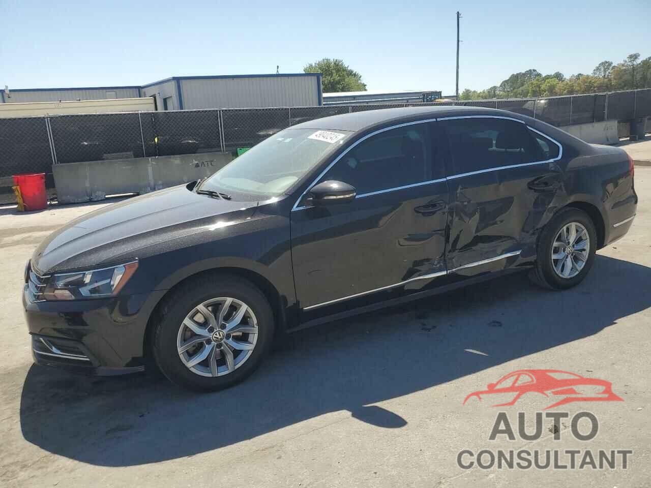 VOLKSWAGEN PASSAT 2017 - 1VWAT7A30HC046349