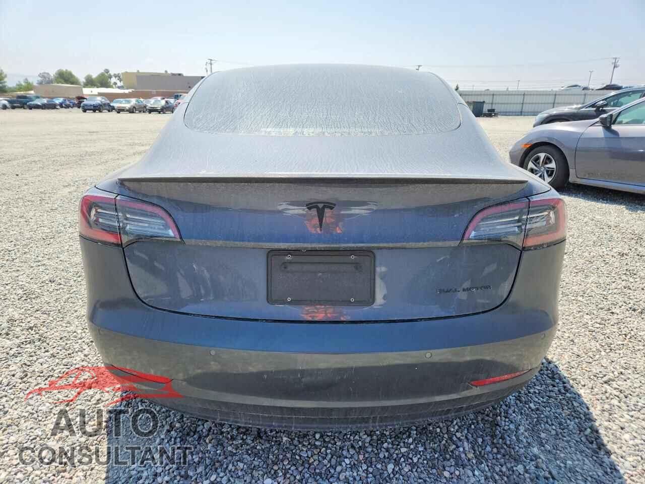 TESLA MODEL 3 2019 - 5YJ3E1EB3KF205492