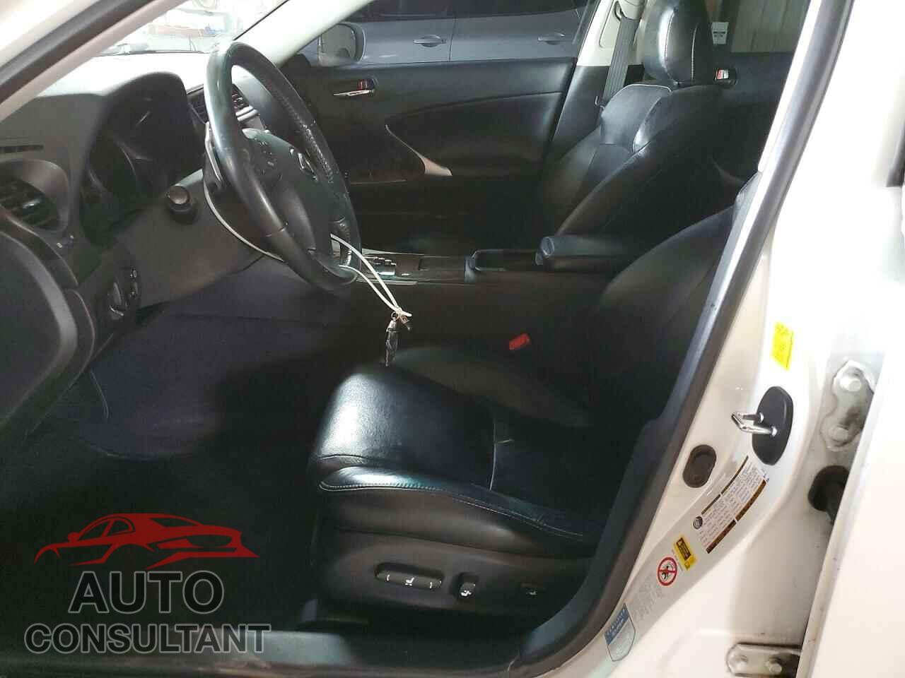 LEXUS IS 2010 - JTHBF5C23A5128057
