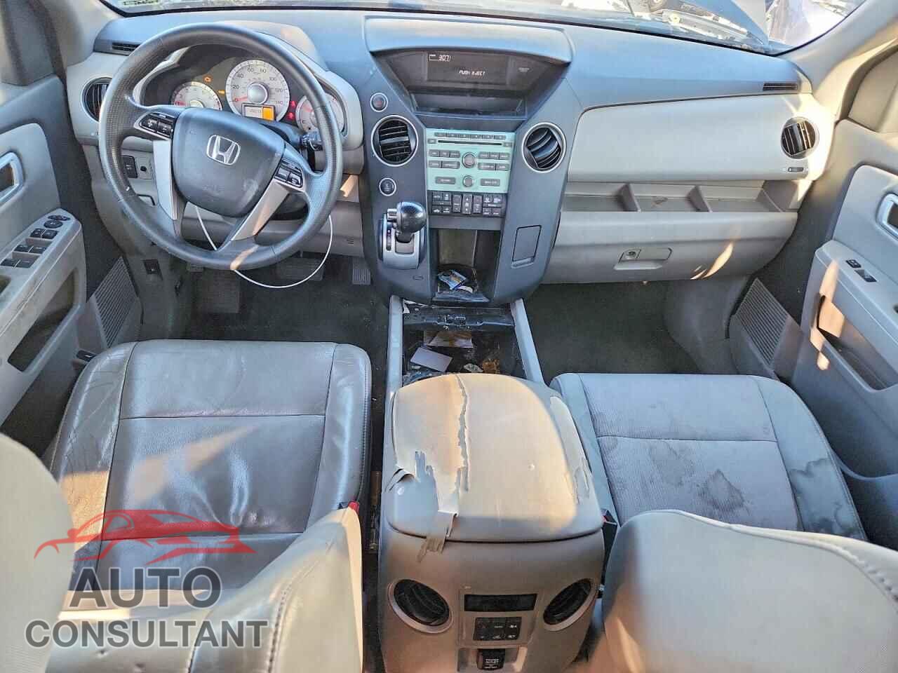 HONDA PILOT 2011 - 5FNYF4H40BB034301