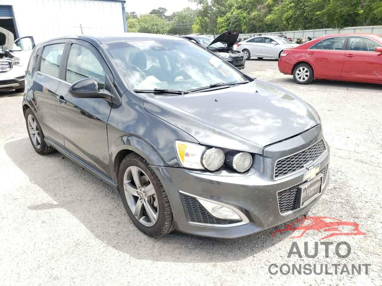 CHEVROLET SONIC 2016 - 1G1JG6SB0G4112875