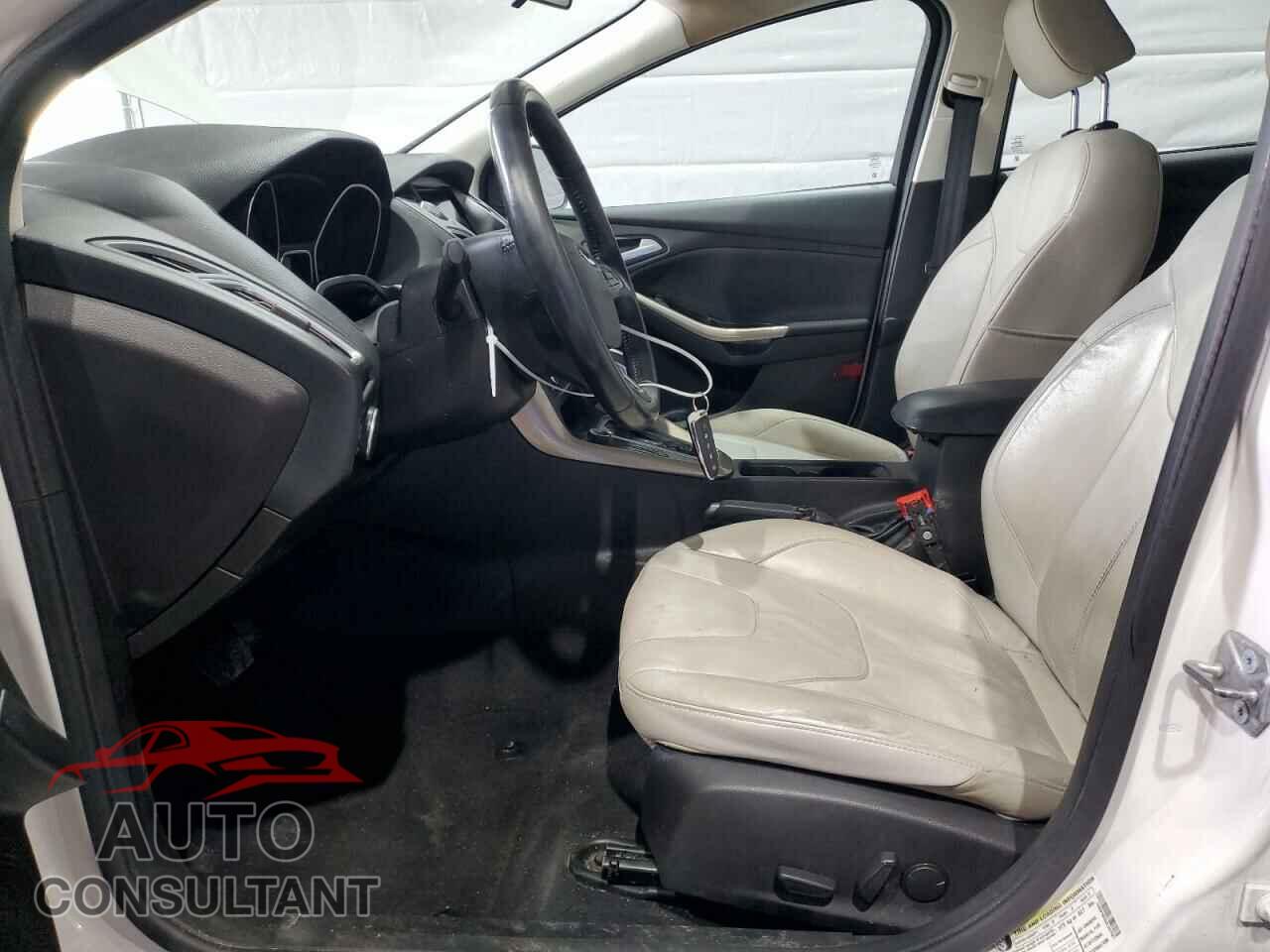 FORD FOCUS 2016 - 1FADP3N25GL307087