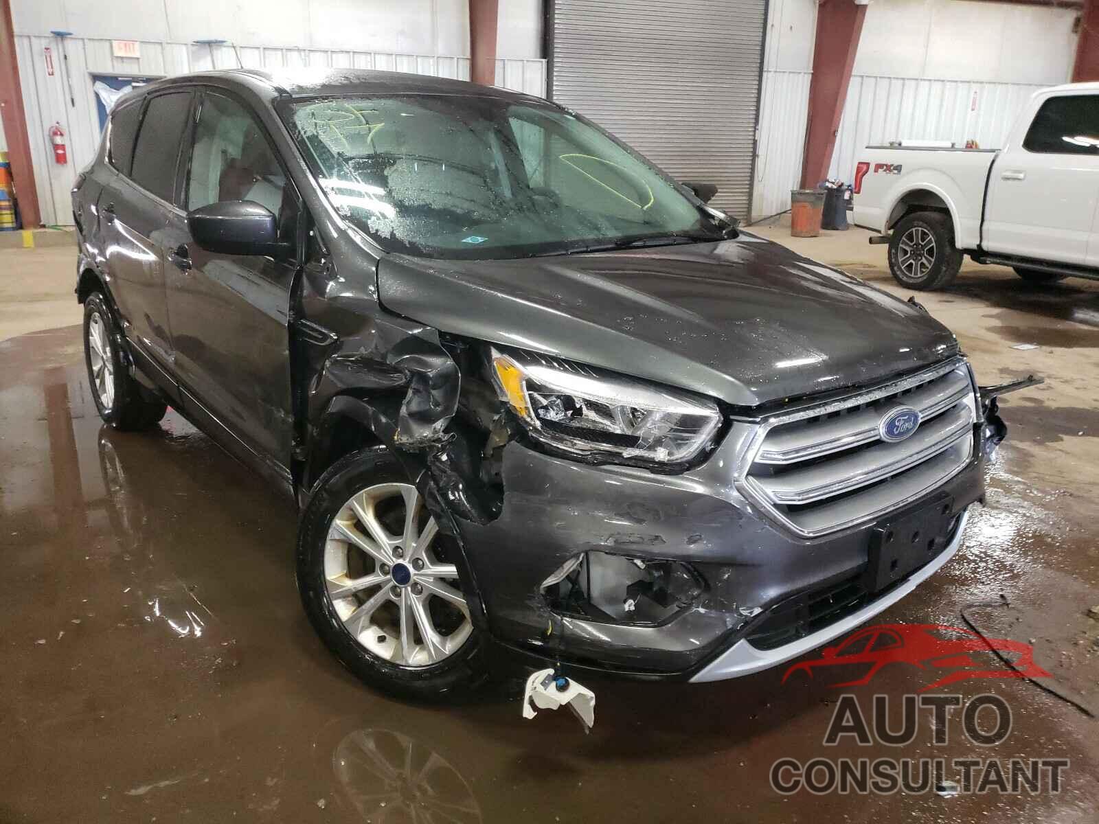 FORD ESCAPE 2017 - 1FMCU9GD8HUB66717