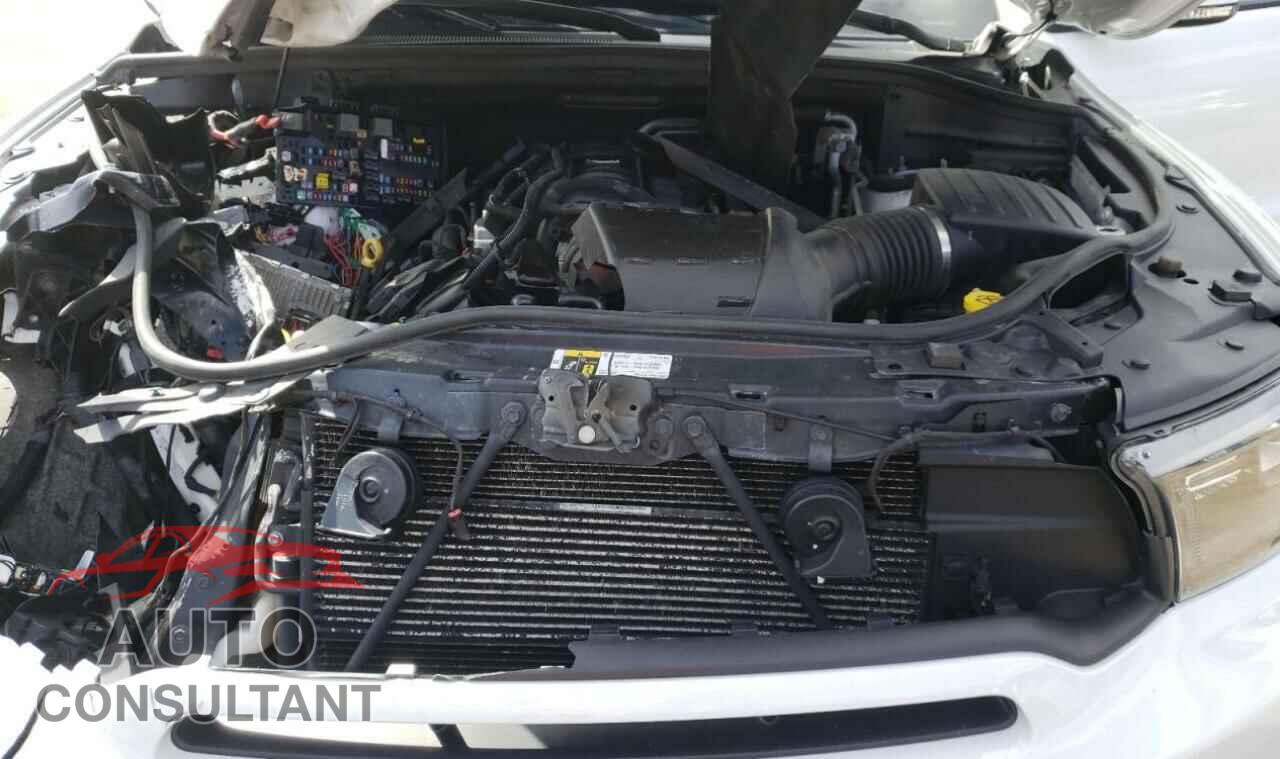DODGE DURANGO 2019 - 1C4SDJCT8KC557572