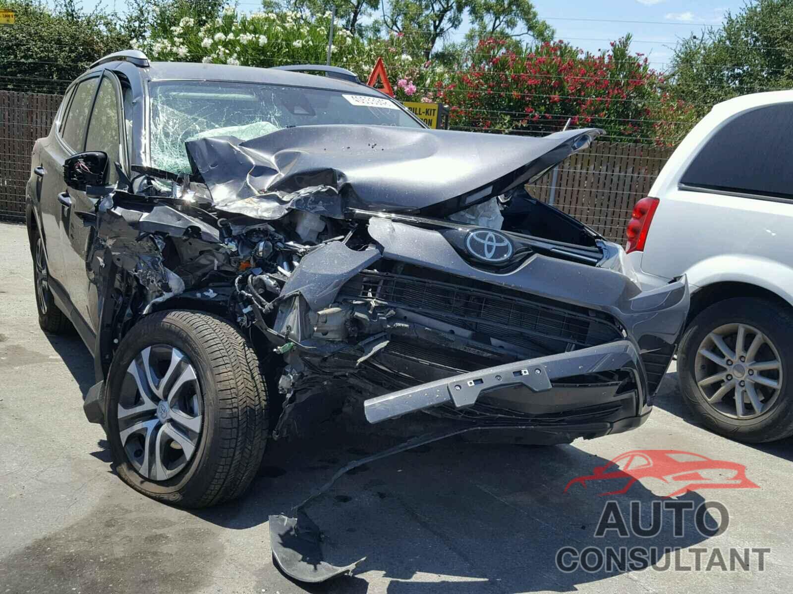 TOYOTA RAV4 LE 2018 - JTMZFREV6JJ726147