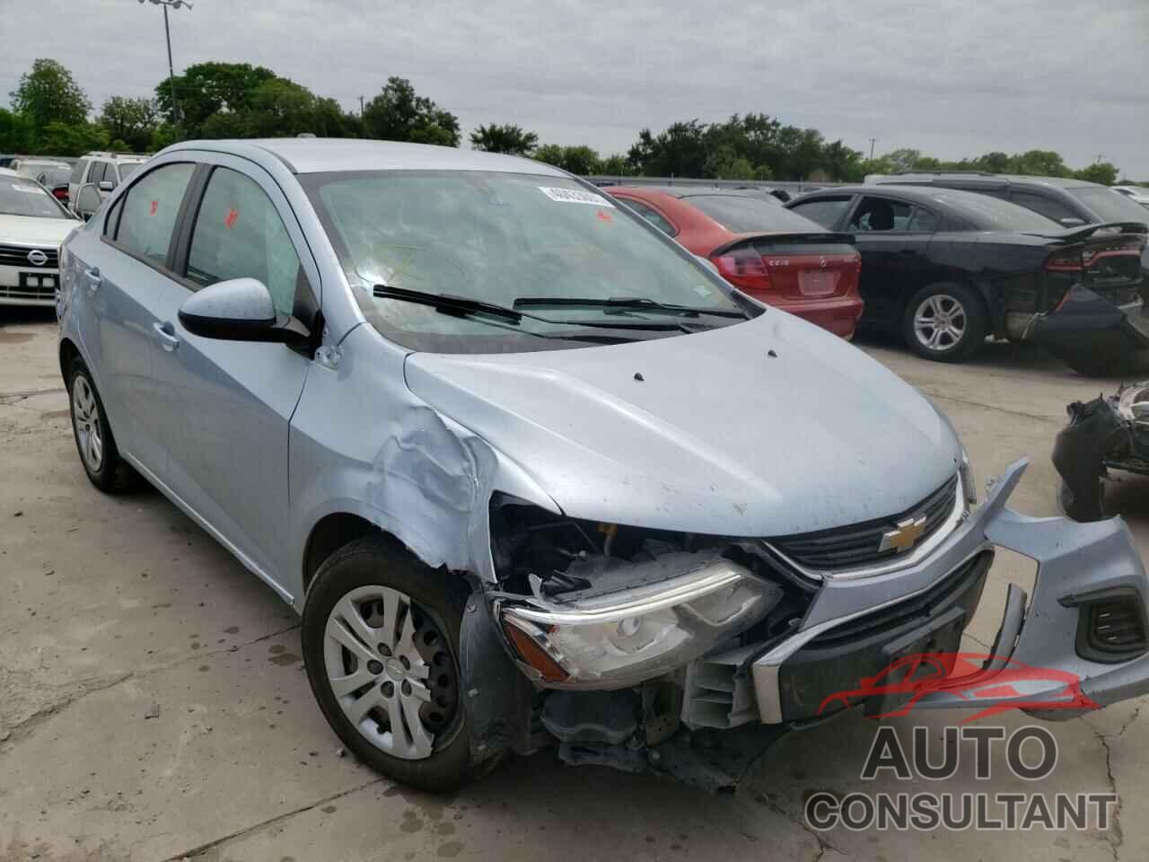 CHEVROLET SONIC 2017 - 1G1JB5SH0H4117704