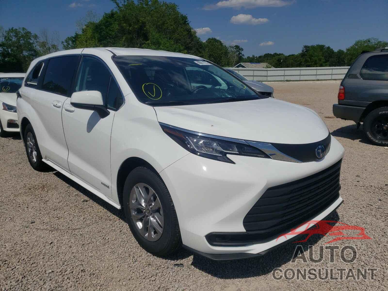 TOYOTA SIENNA 2021 - 5TDKRKEC8MS033571