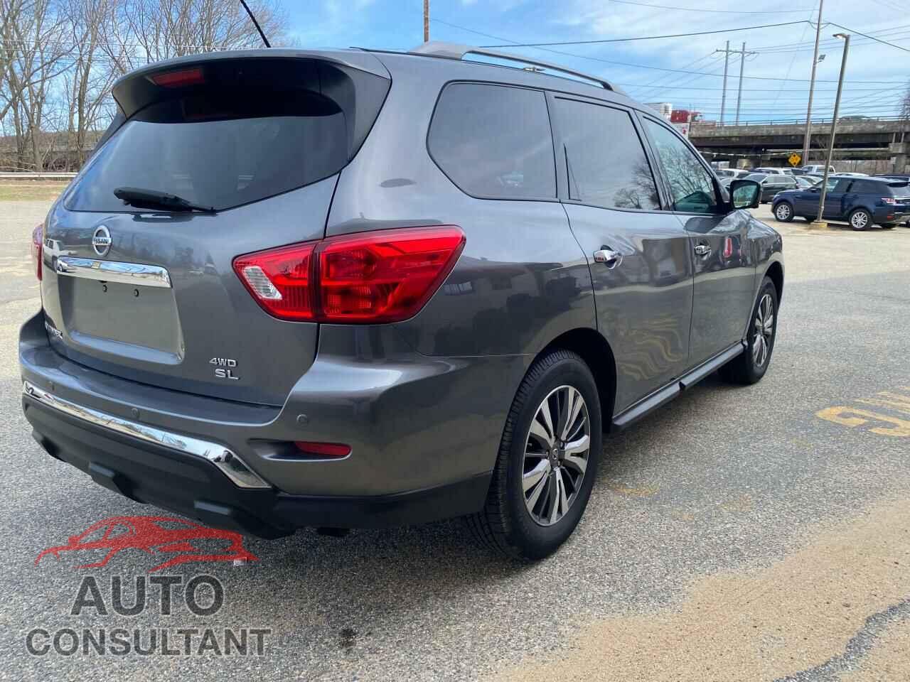 NISSAN PATHFINDER 2017 - 5N1DR2MM0HC679161