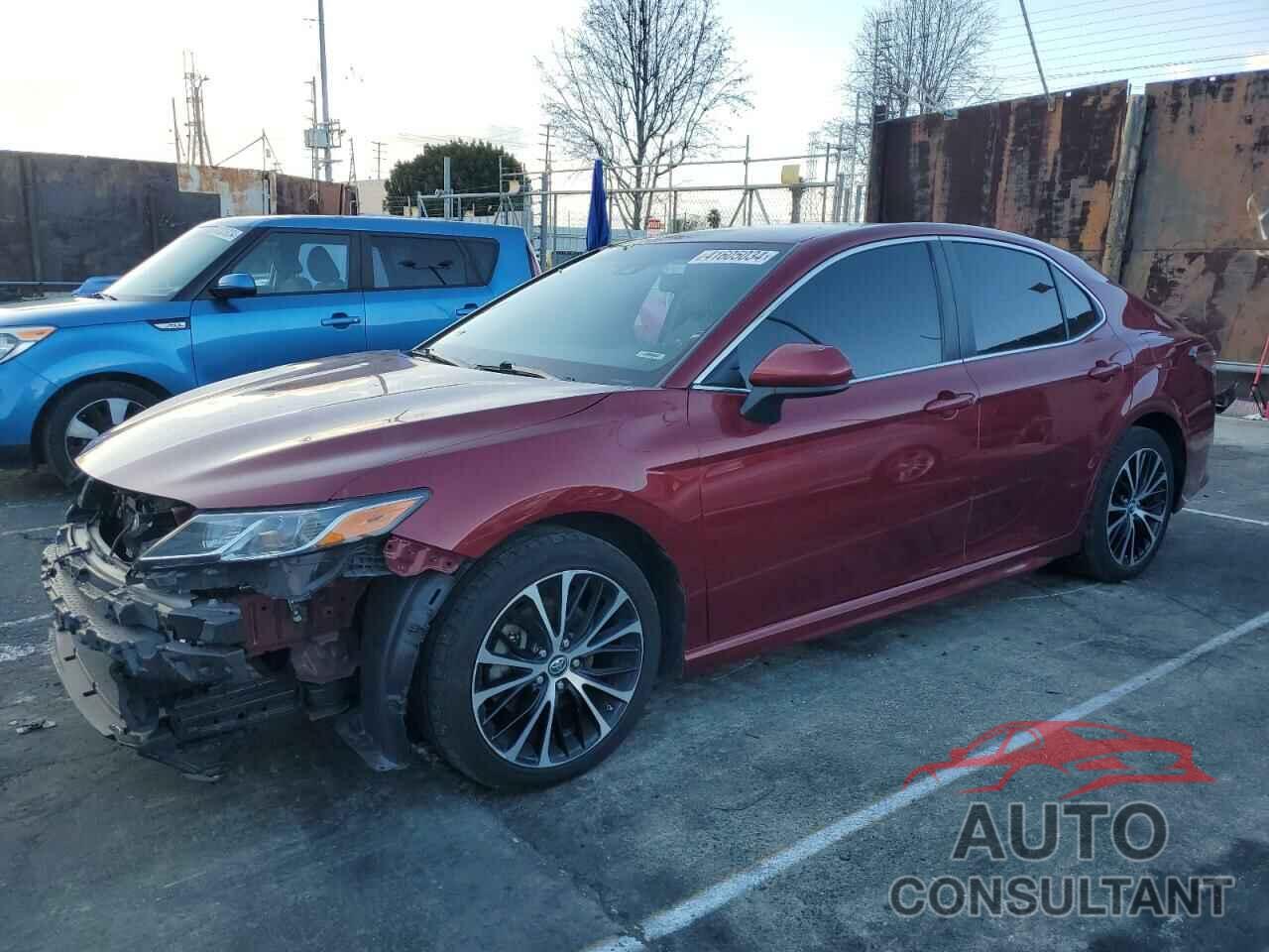 TOYOTA CAMRY 2018 - 4T1B11HK5JU587657