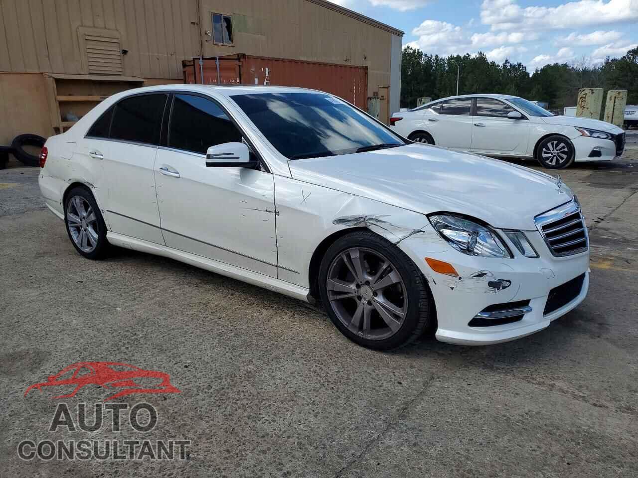 MERCEDES-BENZ E-CLASS 2013 - WDDHF5KBXDA702345