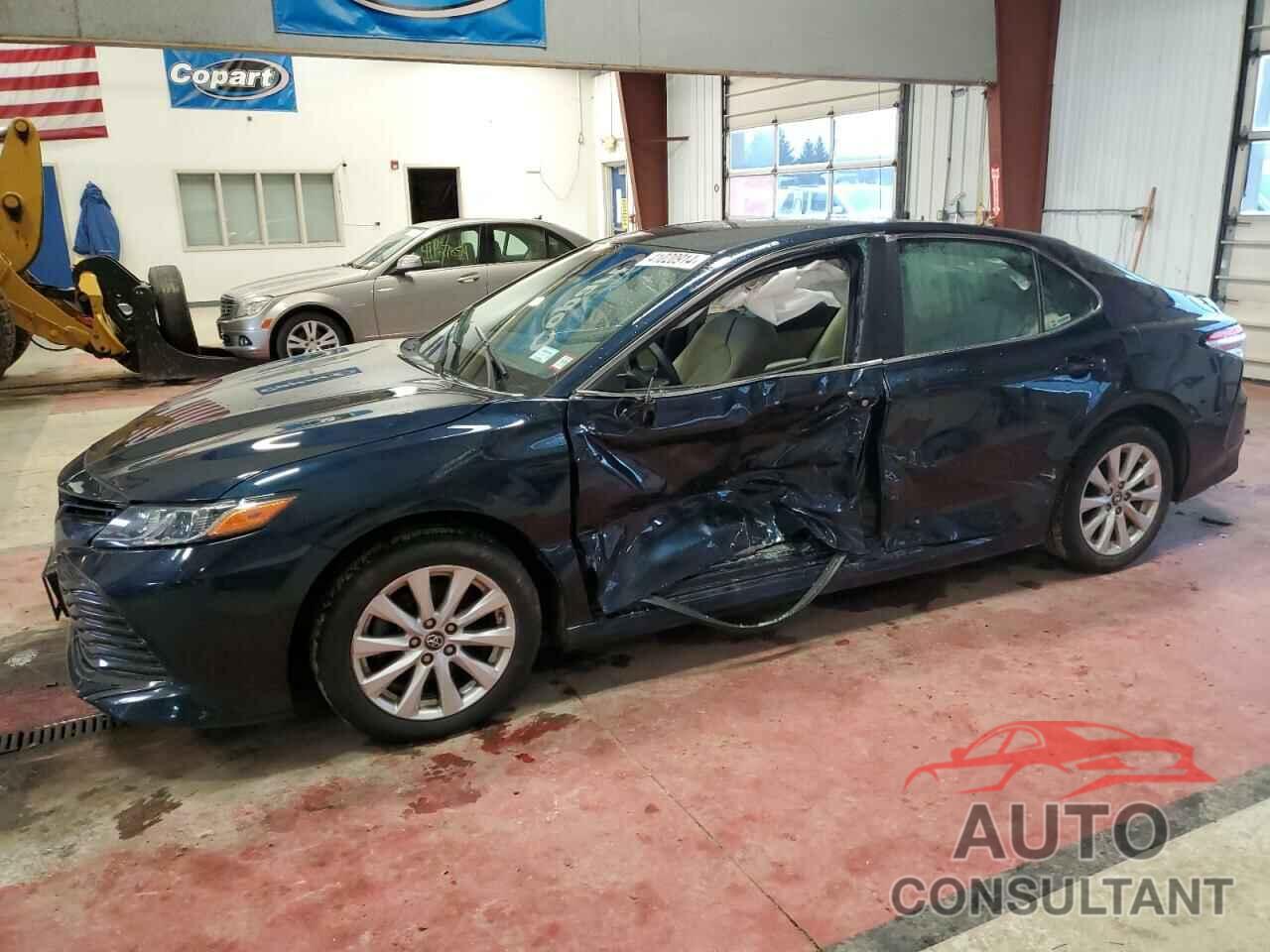 TOYOTA CAMRY 2018 - 4T1B11HK3JU637326