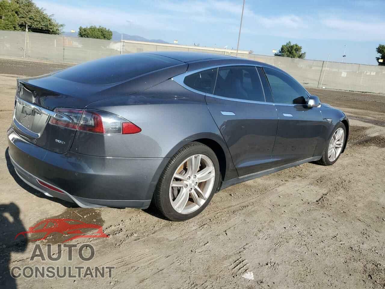 TESLA MODEL S 2016 - 5YJSA1E25GF131913