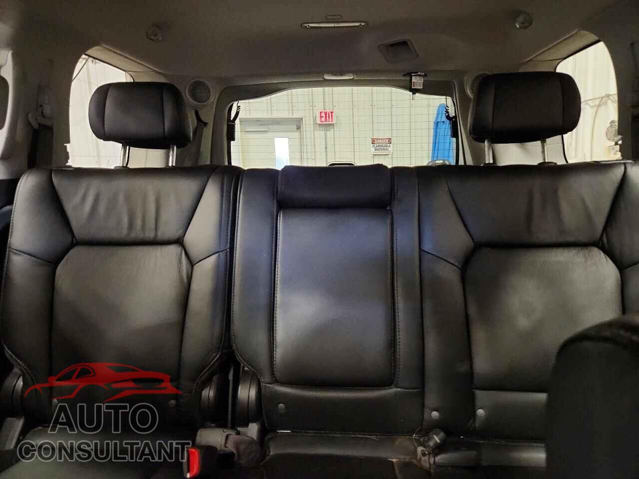 HONDA PILOT 2011 - 5FNYF4H93BB069989