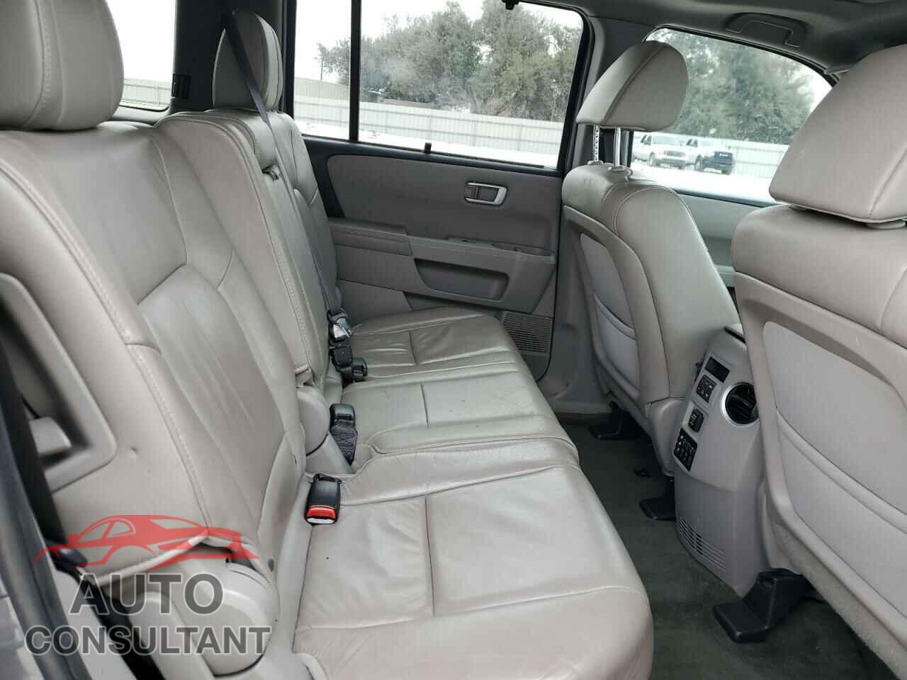 HONDA PILOT 2014 - 5FNYF3H96EB012622